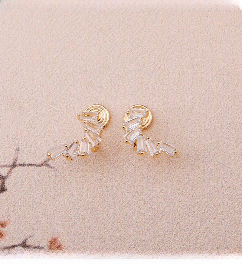 Fashionable Luxury Stone Ear Cuff No Piercing Mosquito Coil Tray Super Shiny High-End Feelings Women's Jewelry Earring
