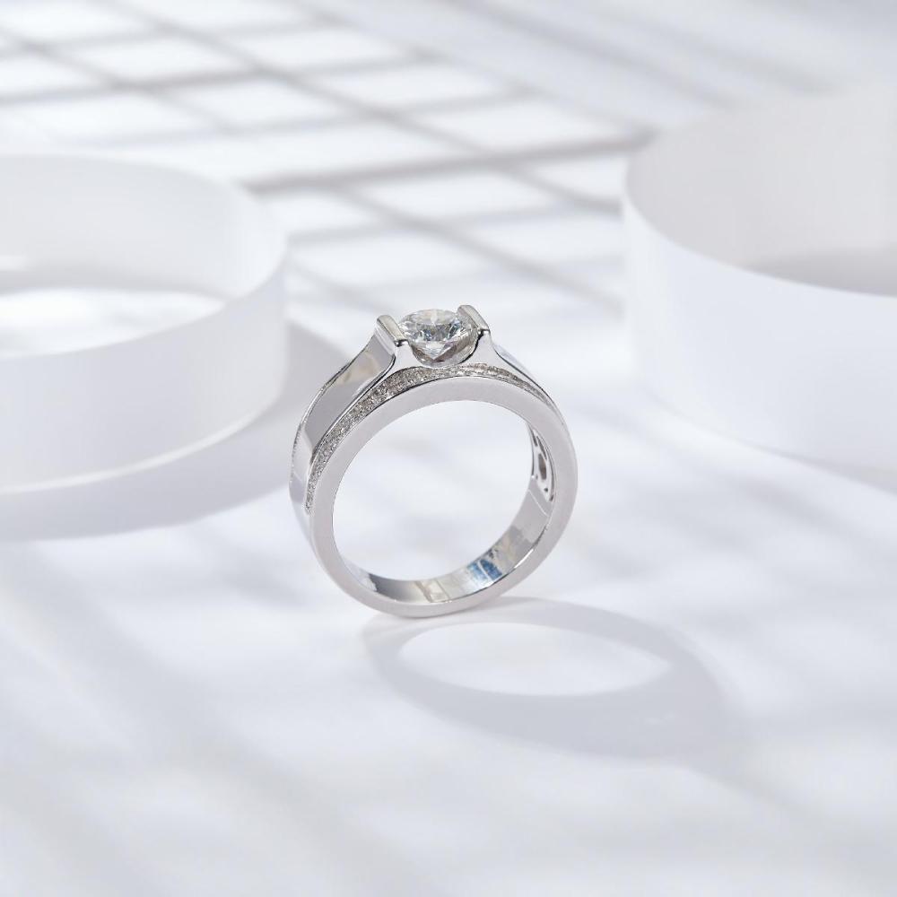Moissanite Rings Geometric