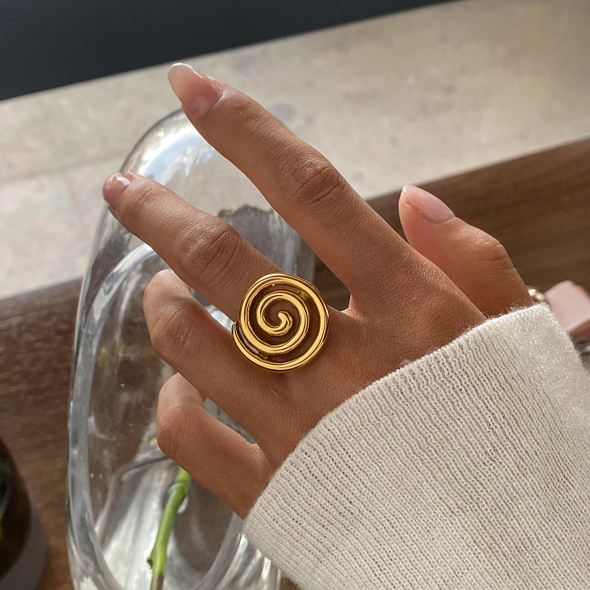 304 Stainless Steel Spiral Stripe PVD Coated 18K Real Gold Plated Simple Style Classic Style Gold Anxiety Ring