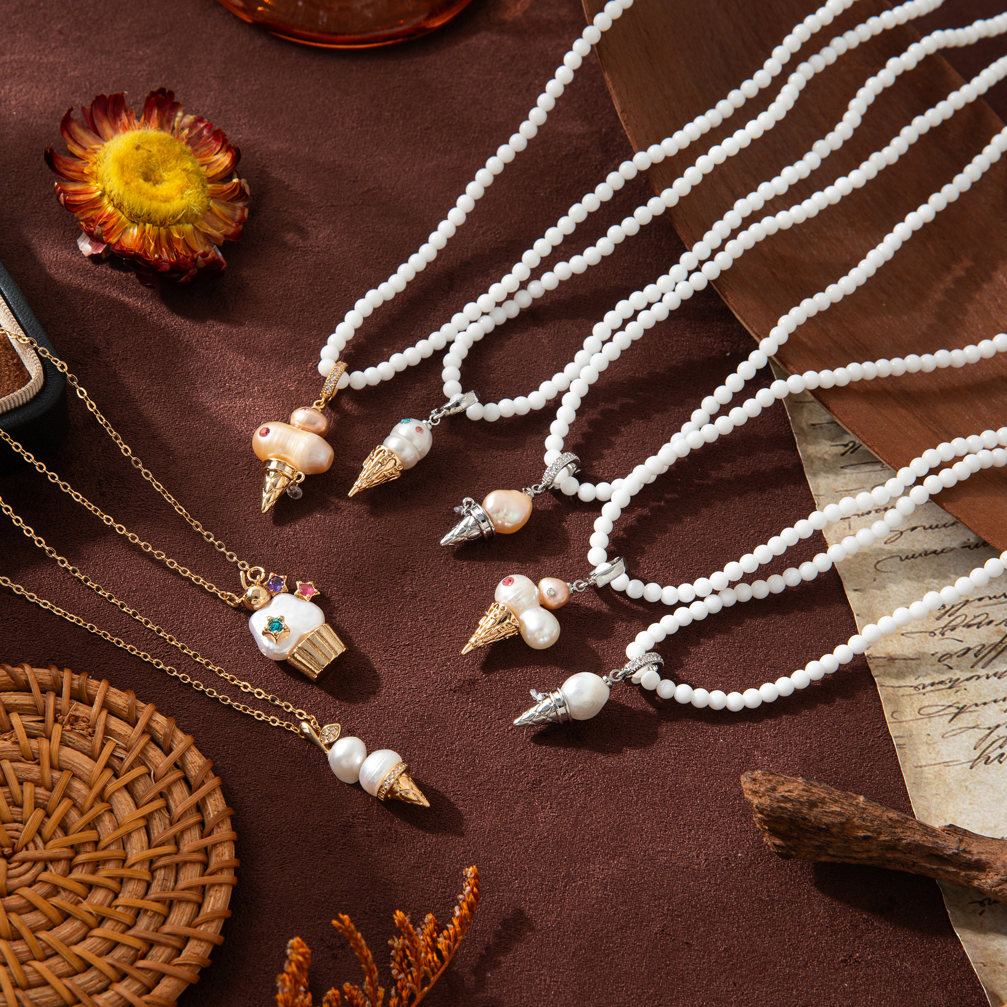 Elegant Pearl Ice Cream Style Necklace For Women Luxury Golden Plated Copper Jewelry Color Retention Choker Fashion Accessory