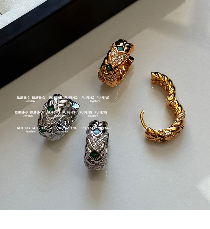 Elegant Green Zircon Diamond Metal Rhombus Pattern Women's Hoop Earrings French Vintage Style High Fashion Luxury Ear Jewelry