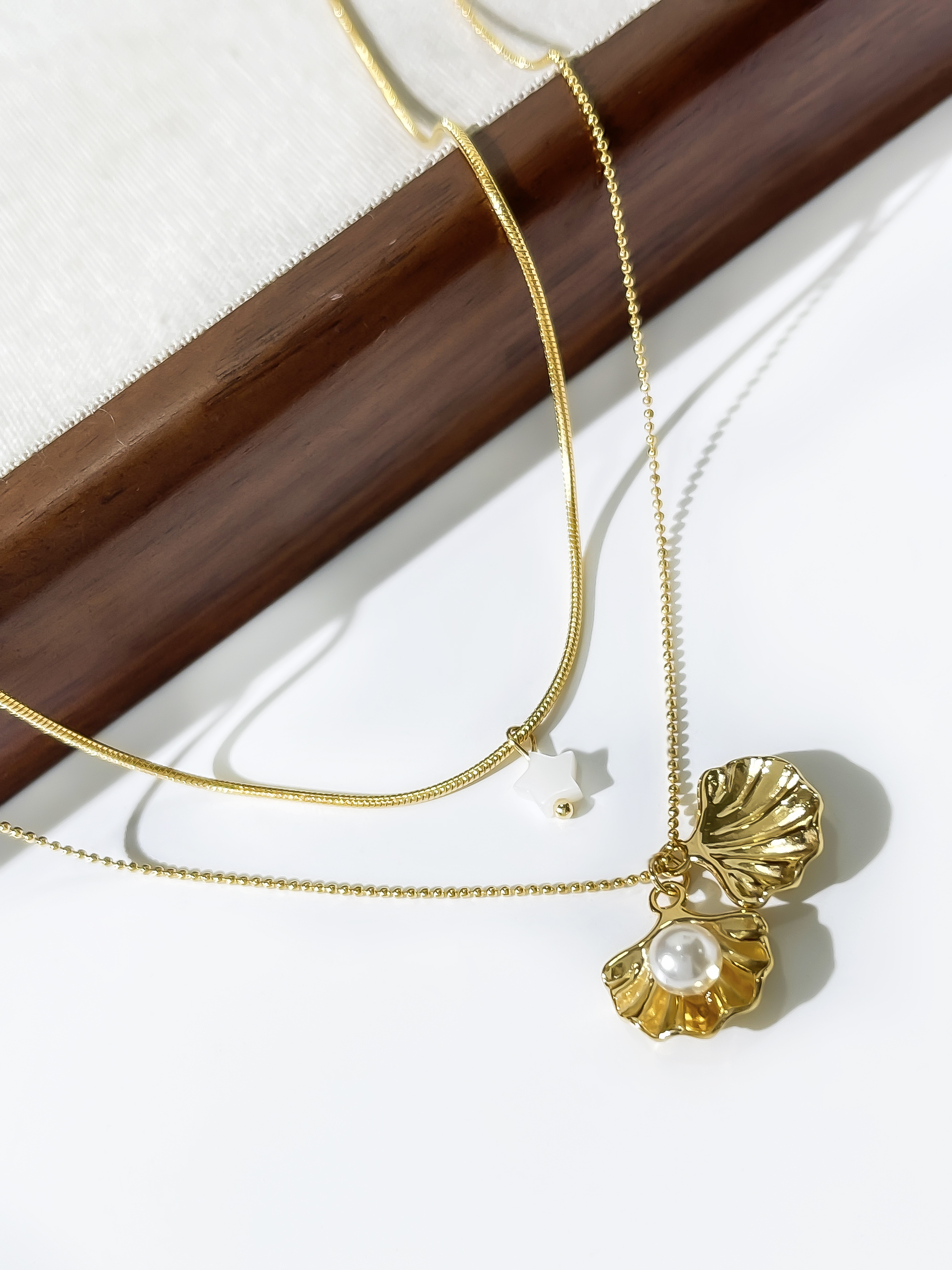 304 Stainless Steel Pentagram Pearl Shell PVD Coated Acrylic Shell Real Gold Plated Simple Style Classic Style Waterproof Non Tarnish Plating Inlay Layered Necklaces