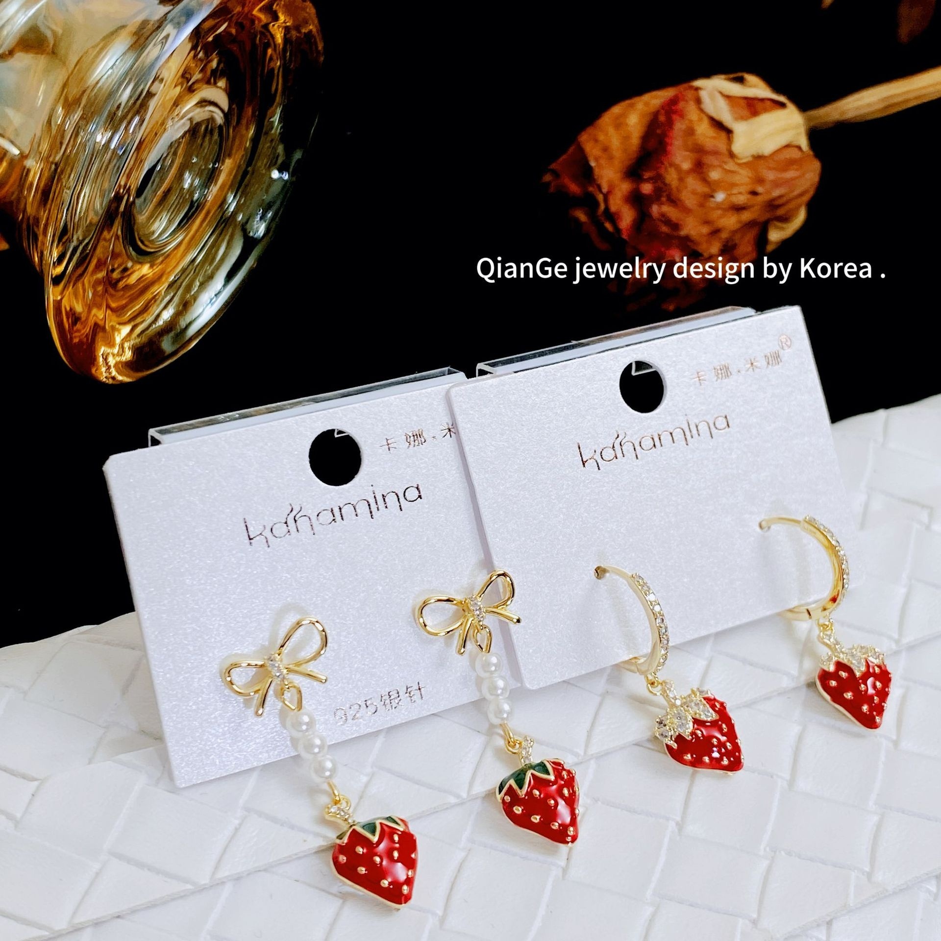 Kanamina New Style Cute Sweet Strawberry Women's Earrings Fashionable Adolescent Student Ear Jewelry Fruit Pattern Copper Material