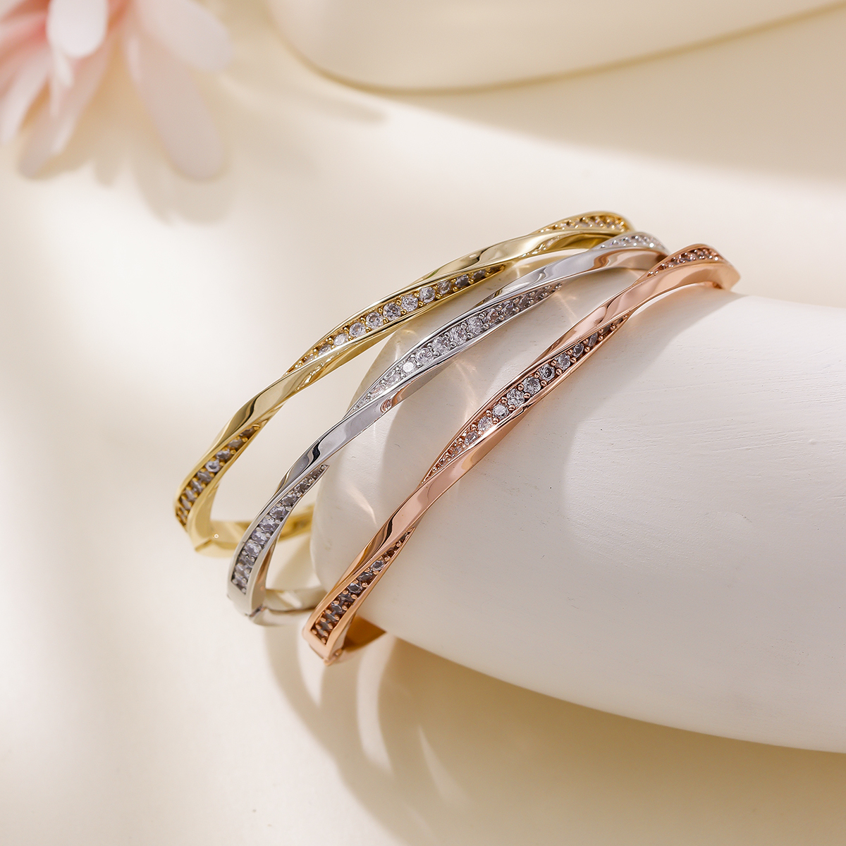 PVD Coated 18K Gold Real Gold Plated Round Copper Simple Style Shiny Waterproof Non Tarnish Bracelets Necklace