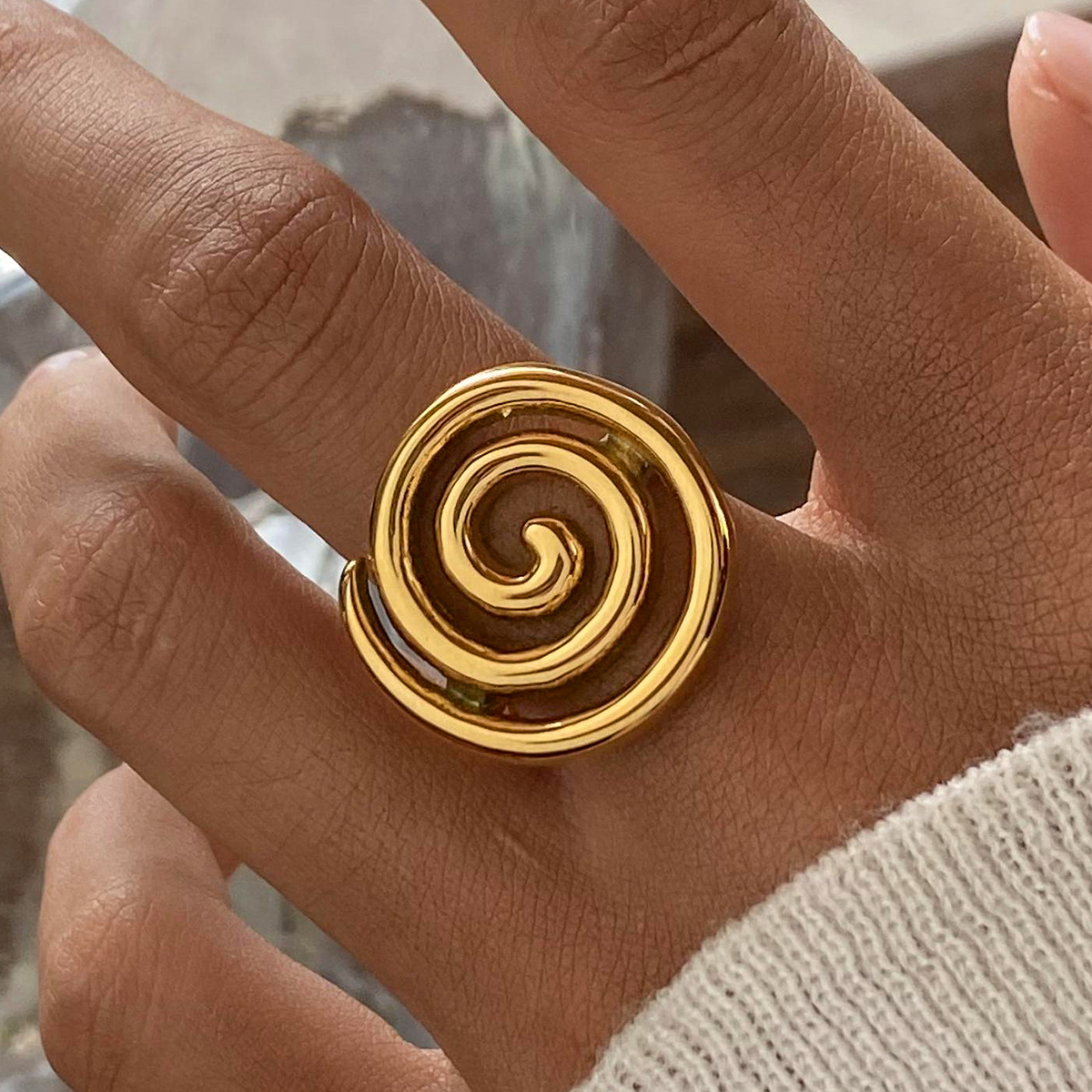 304 Stainless Steel Spiral Stripe PVD Coated 18K Real Gold Plated Simple Style Classic Style Gold Anxiety Ring