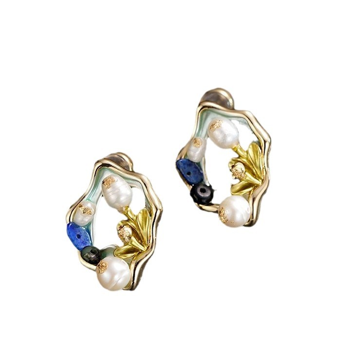 Elegant Vintage Gold Plated Silver Needle Freshwater Pearl Flower Studs Bohemian Style Jewelry Ear Cuffs Palace Fashion