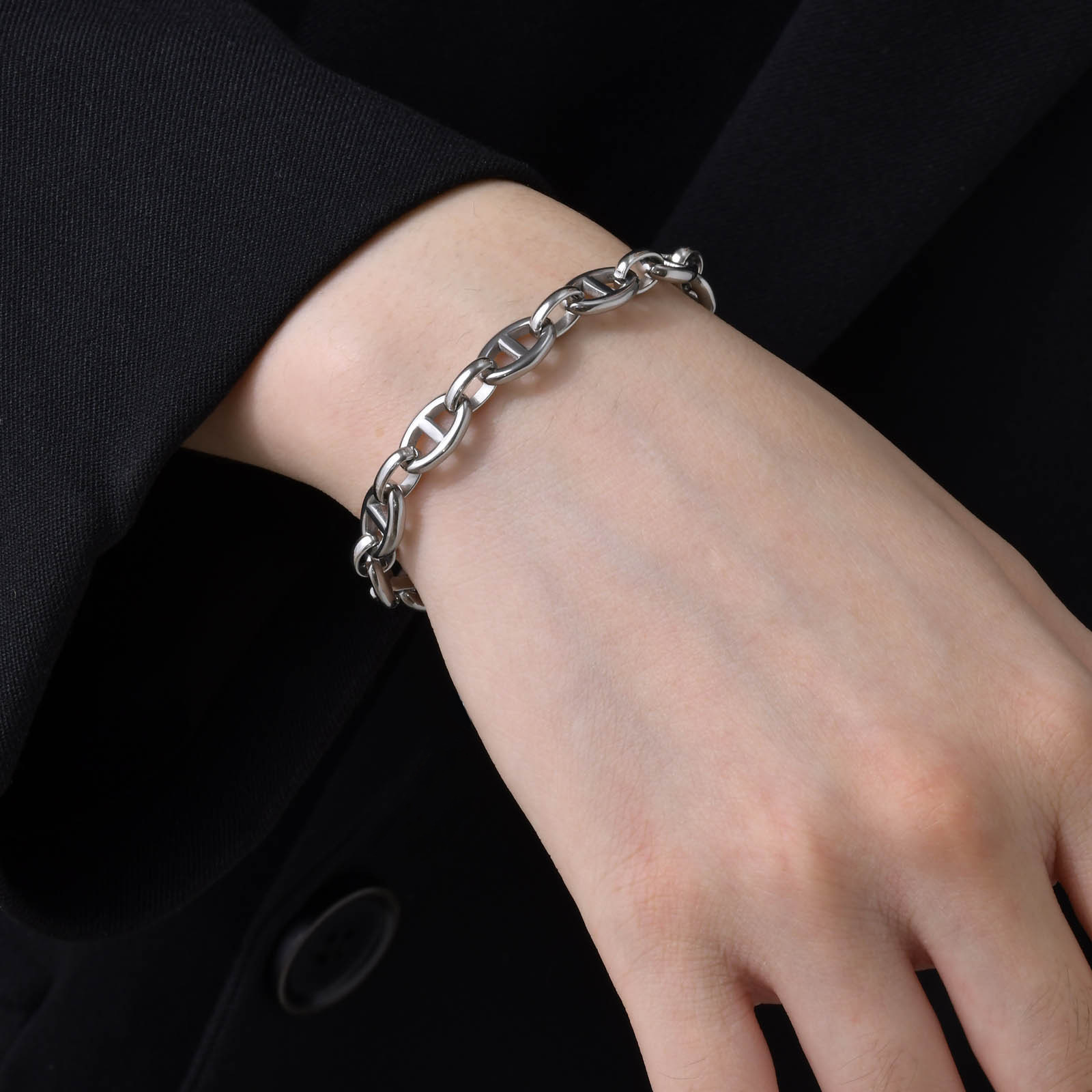 New Stainless Steel Necklace Fashionable Hollow Pig Nose Titanium Steel Bracelet Unisex Polished Craft Animal Zodiac Design