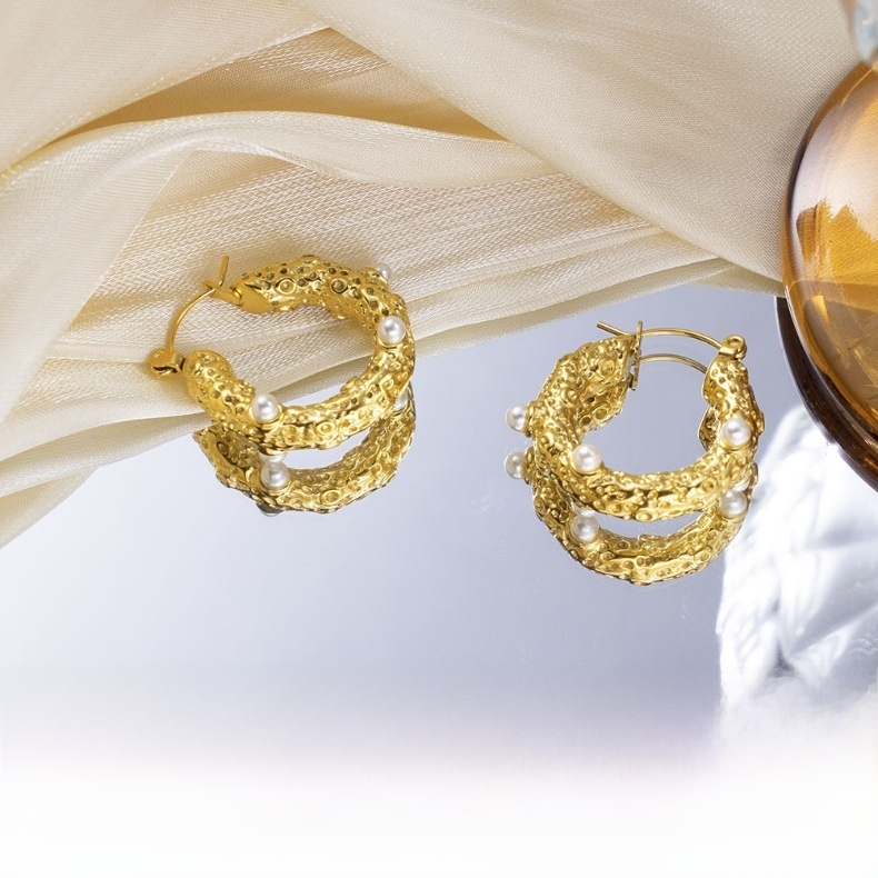 Geometric Titanium Steel Pearl U-shaped Earrings Ladies Retro Gold-plated Jewelry Accessories