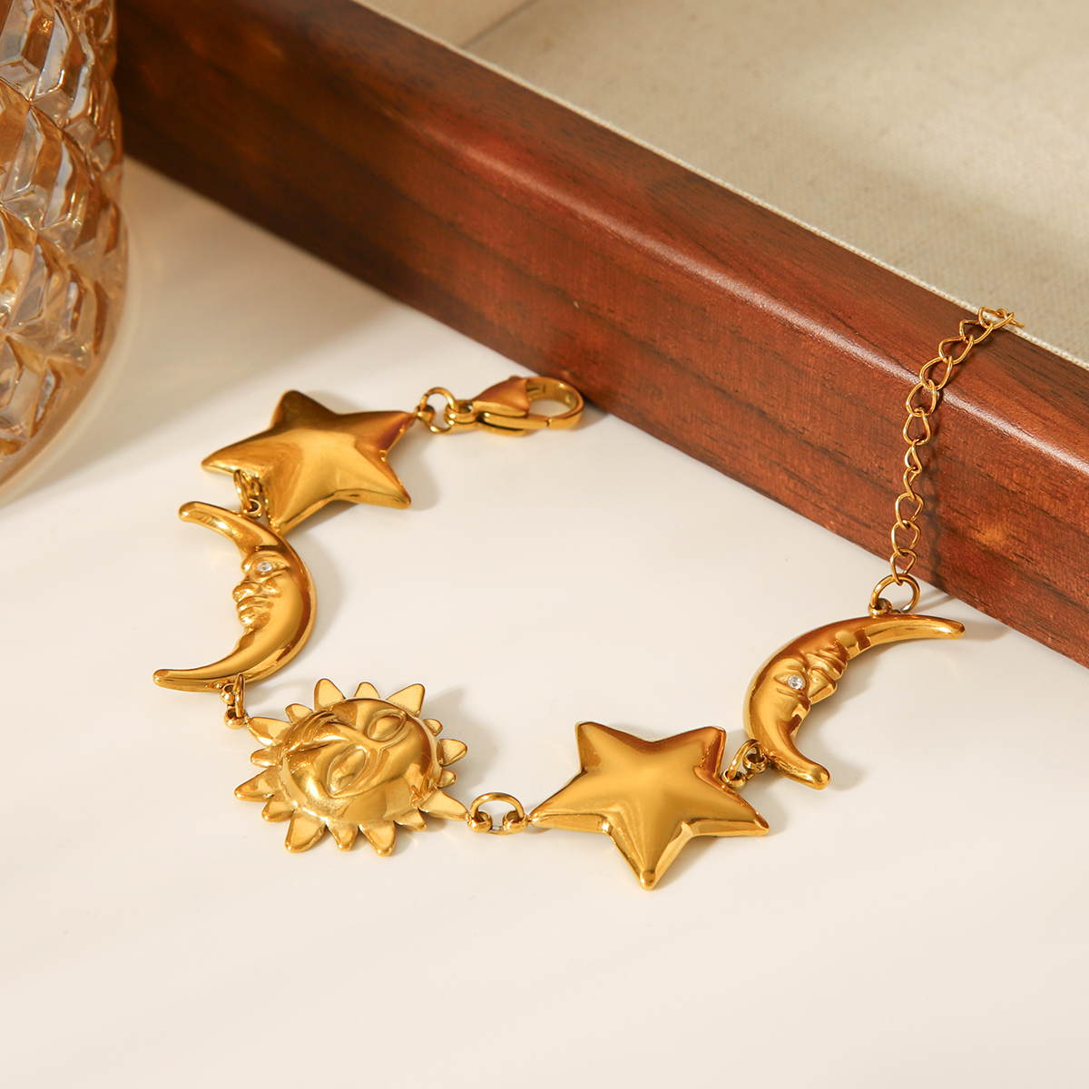304 Stainless Steel Sun Star Moon PVD Coated 18K Real Gold Plated IG Style Casual Elegant Waterproof Non Tarnish Handmade Chain Lobster Trigger Clasp Closure Gold Bracelets