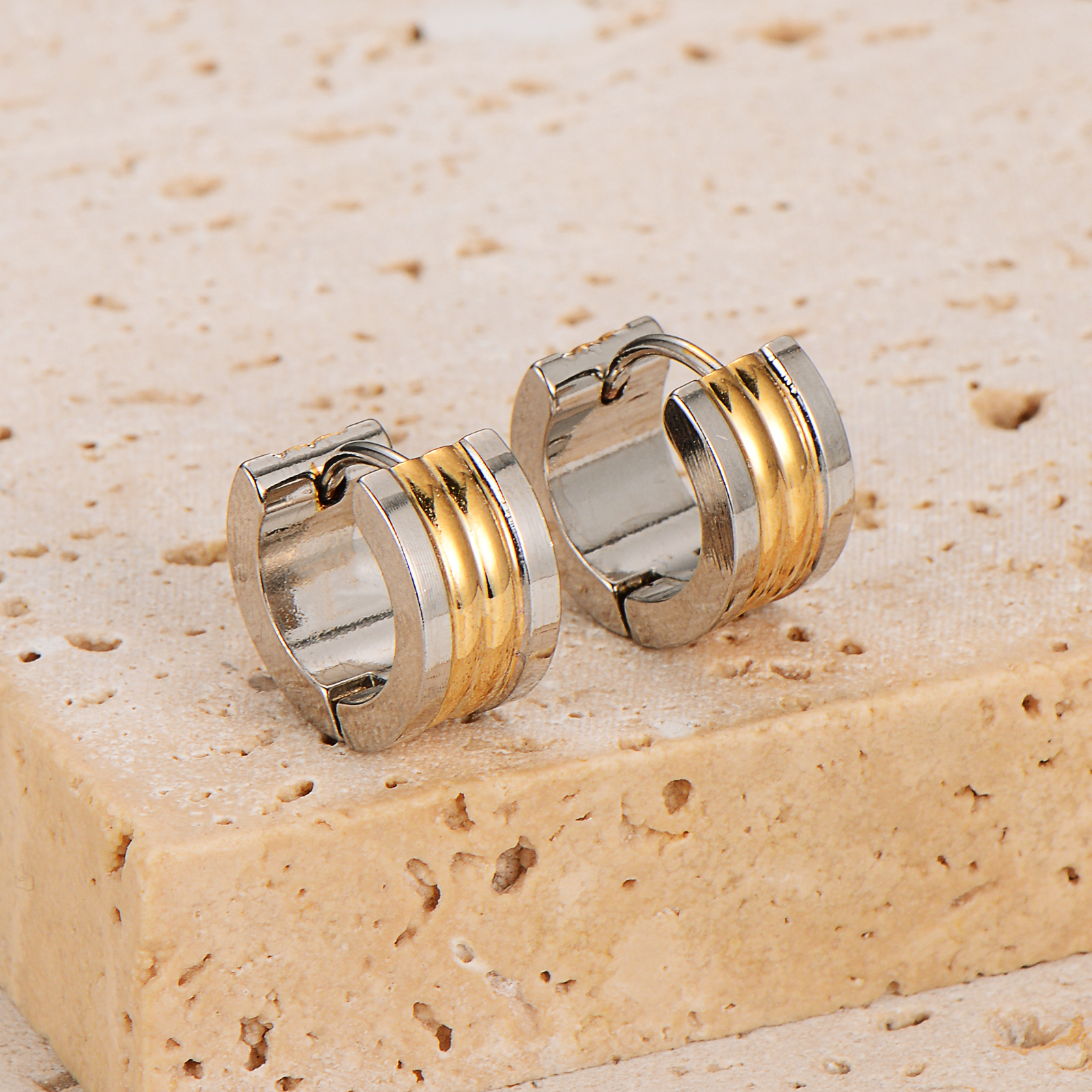 AML Fashion Trendy Striped Gold Ear Studs Elegant Personality Punk Style 201 Stainless Steel Circle Vacuum Electroplated 18K Real Gold Earrings Wholesale Versatile