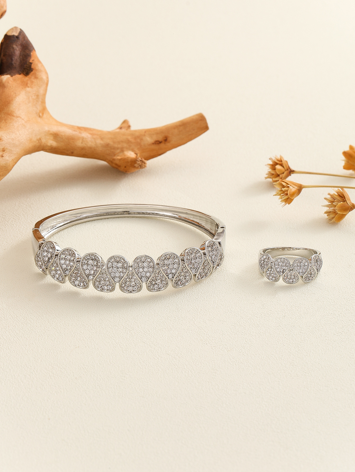 Exclusive New Dongdaemun Women's Middle Eastern Style Micro-Inlaid Hollow Pattern Series Bracelet And Ring Set