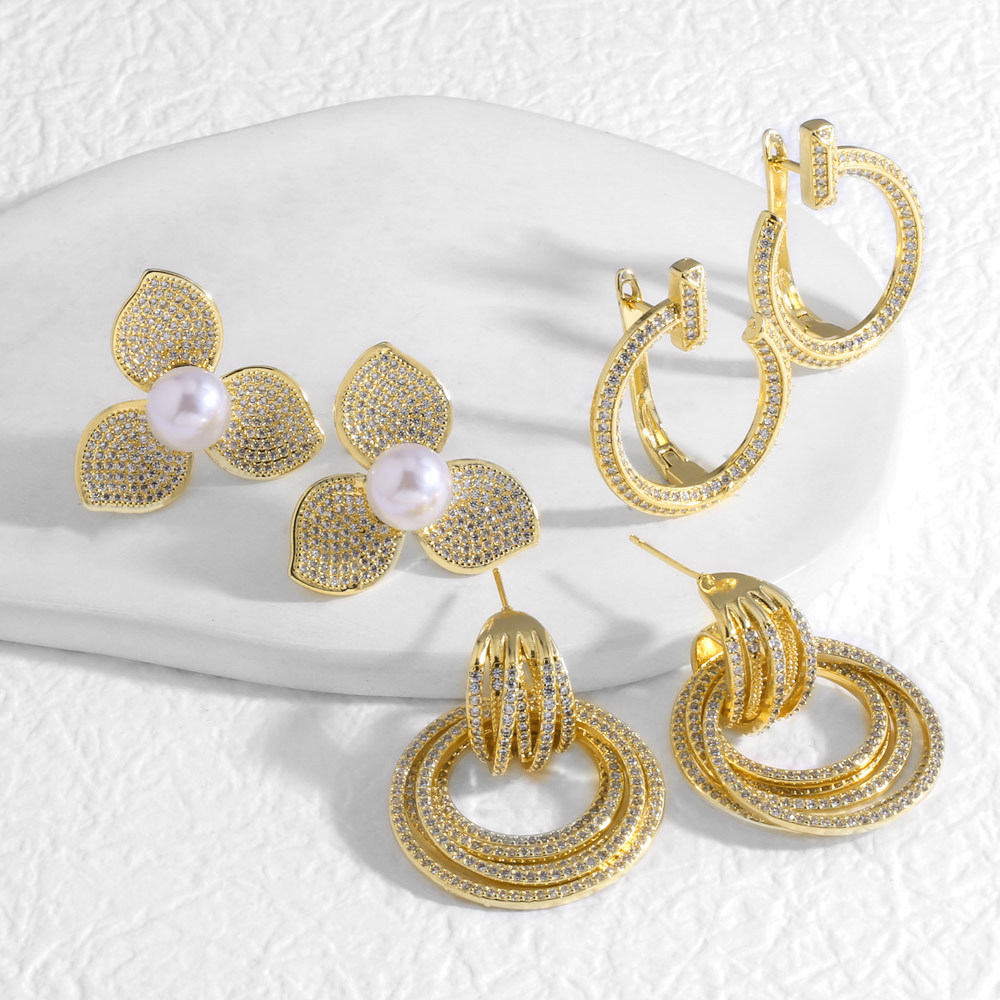Pearl Flower Full Zircon Earrings Studs Simple Style Daily Wear Copper Material Gold Plated Jewelry Accessories For Women