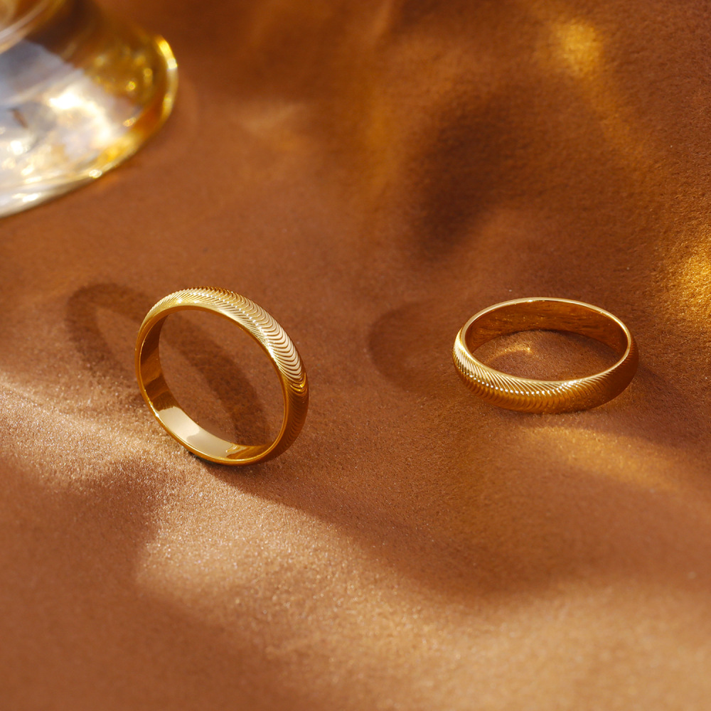 Trendy 2025 TikTok Ring Unique Design Simple Versatile Copper Plated 18K Gold Plain Band Finger Ring For Women Personality