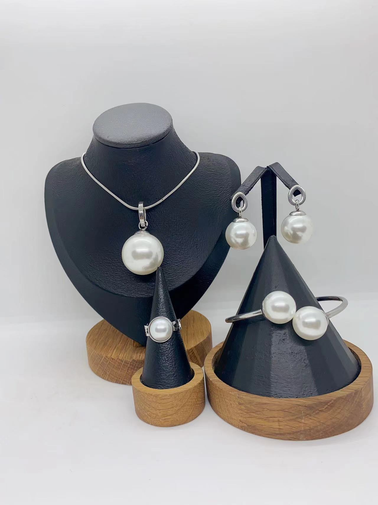 Fashion Trend Ins Style Exaggerated 304 Stainless Steel Acrylic Imitation Pearl Large Round Bead Necklace Earrings Ring Bracelet Set