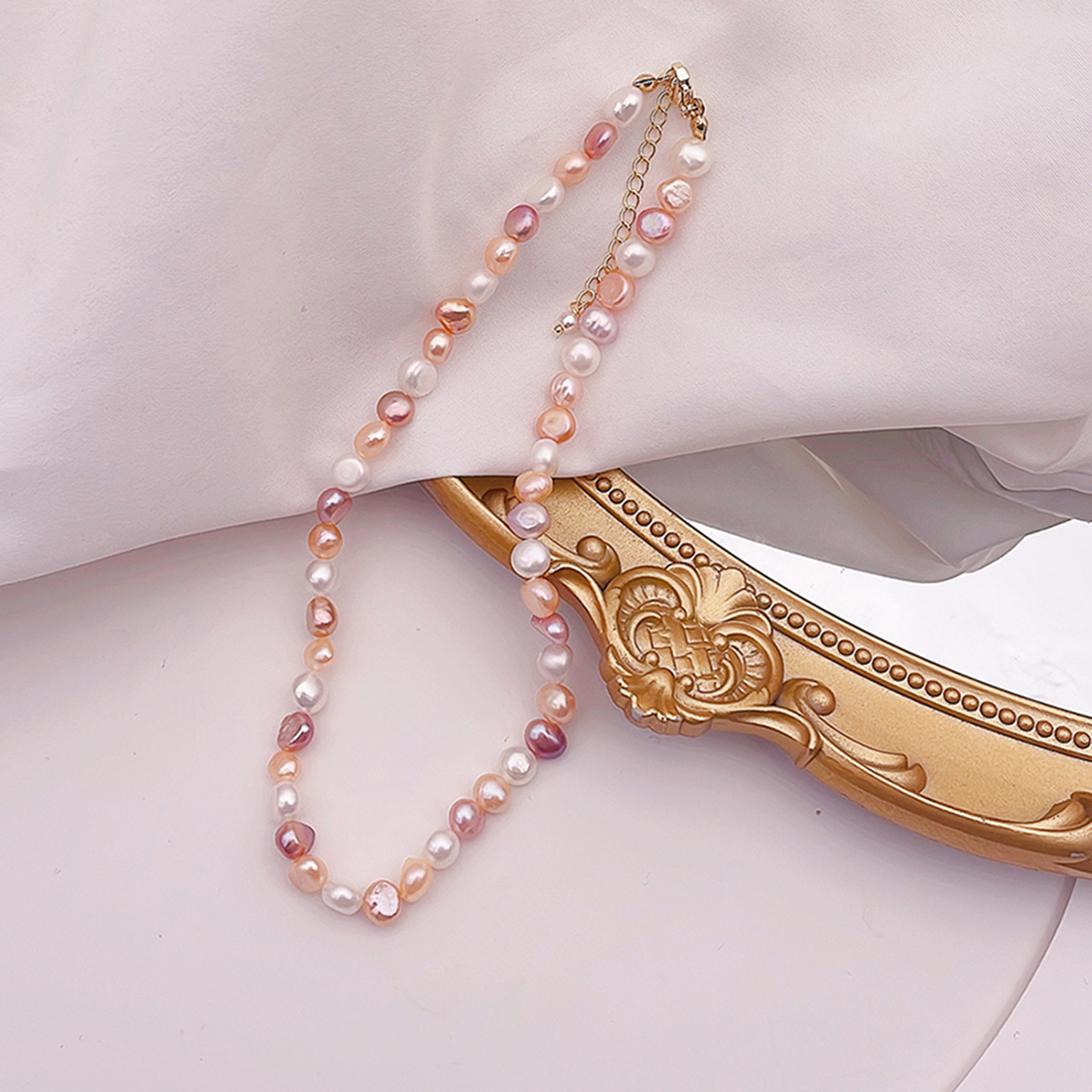 Retro Irregular Baroque Pearl Necklace Natural Freshwater Pearl Women's New Fashion Pearl Clavicle Chain Geometric Pattern
