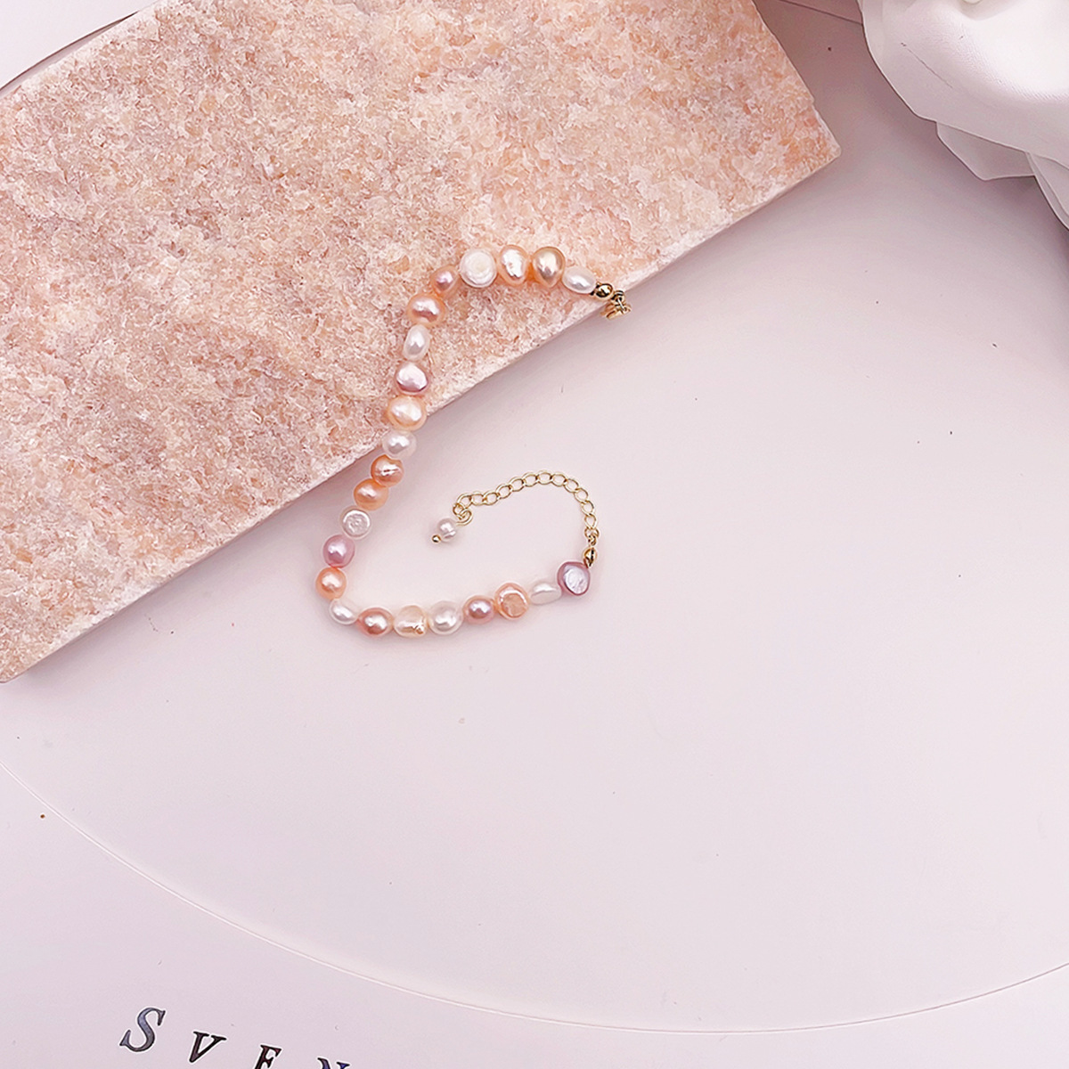 Retro Irregular Baroque Pearl Necklace Natural Freshwater Pearl Women's New Fashion Pearl Clavicle Chain Geometric Pattern