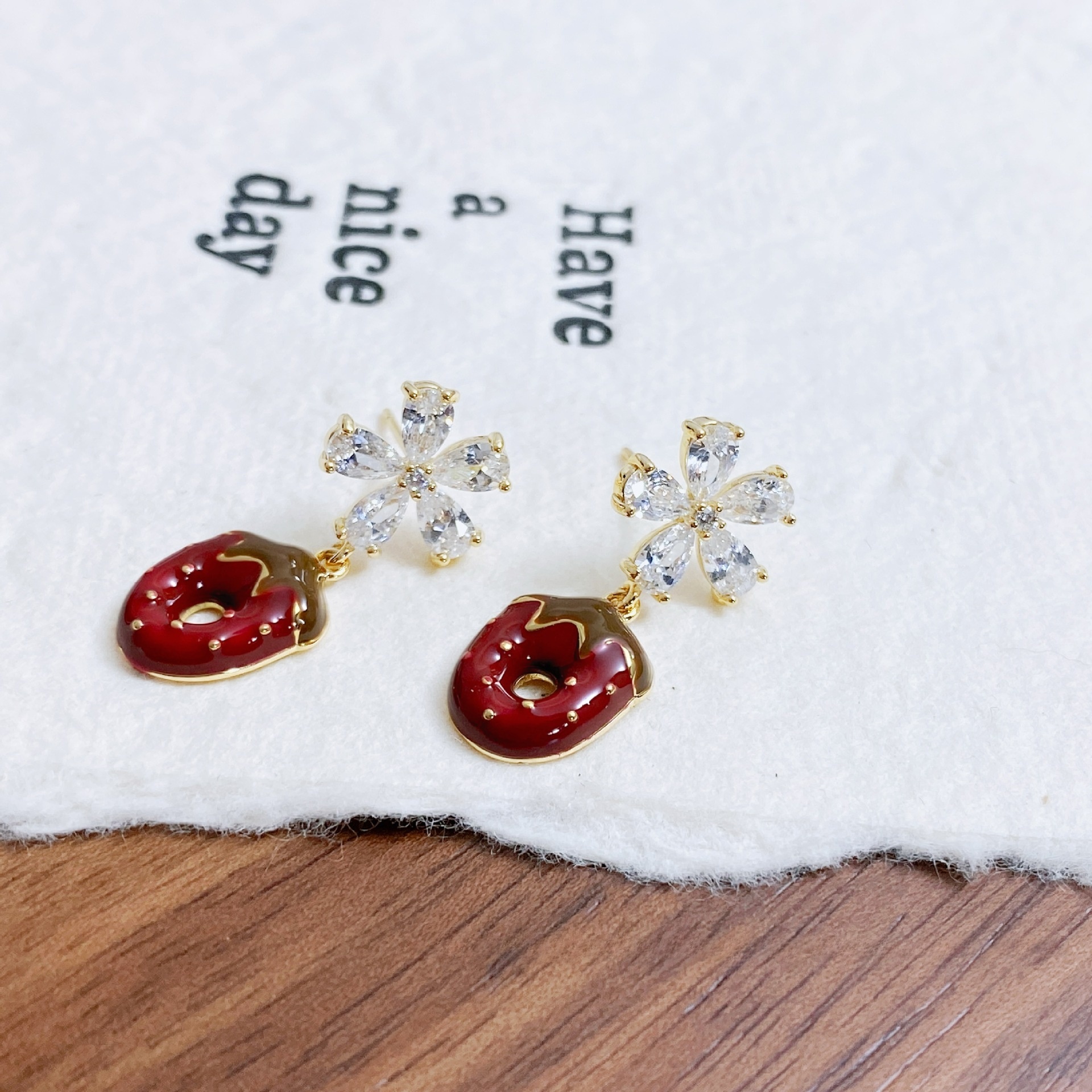 Elegant Zircon Strawberry Shaped Drop Earrings Women's S925 Silver Needle Sweet Cute High-End Feeling Ear Jewelry