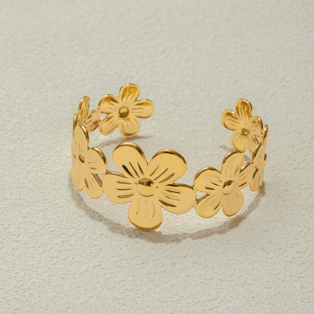 Modern Minimalist Ladies' Bracelet 18K Gold Stainless Steel Flower Open Handmade Jewelry Accessories For Travel All Seasons