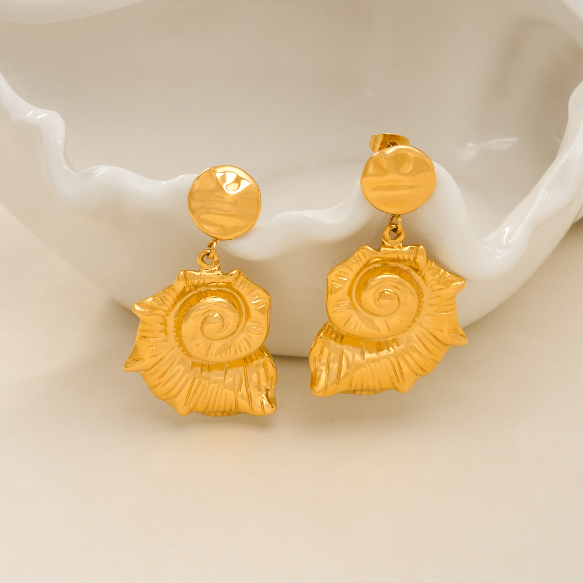 Casual Summer Vacation Style Abalone Pendant Earrings Gold Plated Titanium Steel Geometric Pattern Women's Jewelry Accessories