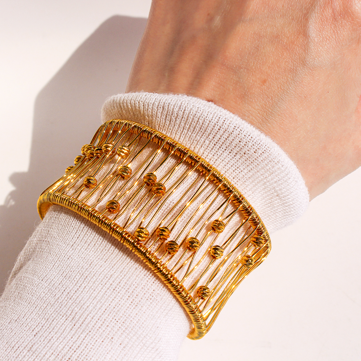Retro Classic Style Semicircle Brass 24K Gold Plated Bangle In Bulk