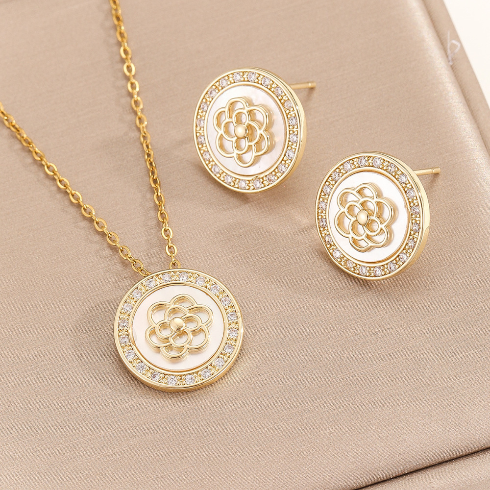 High Quality Lightweight Luxury Copper Micro-Paved Zircon Necklace Earring Shell Set For  Style Accessories