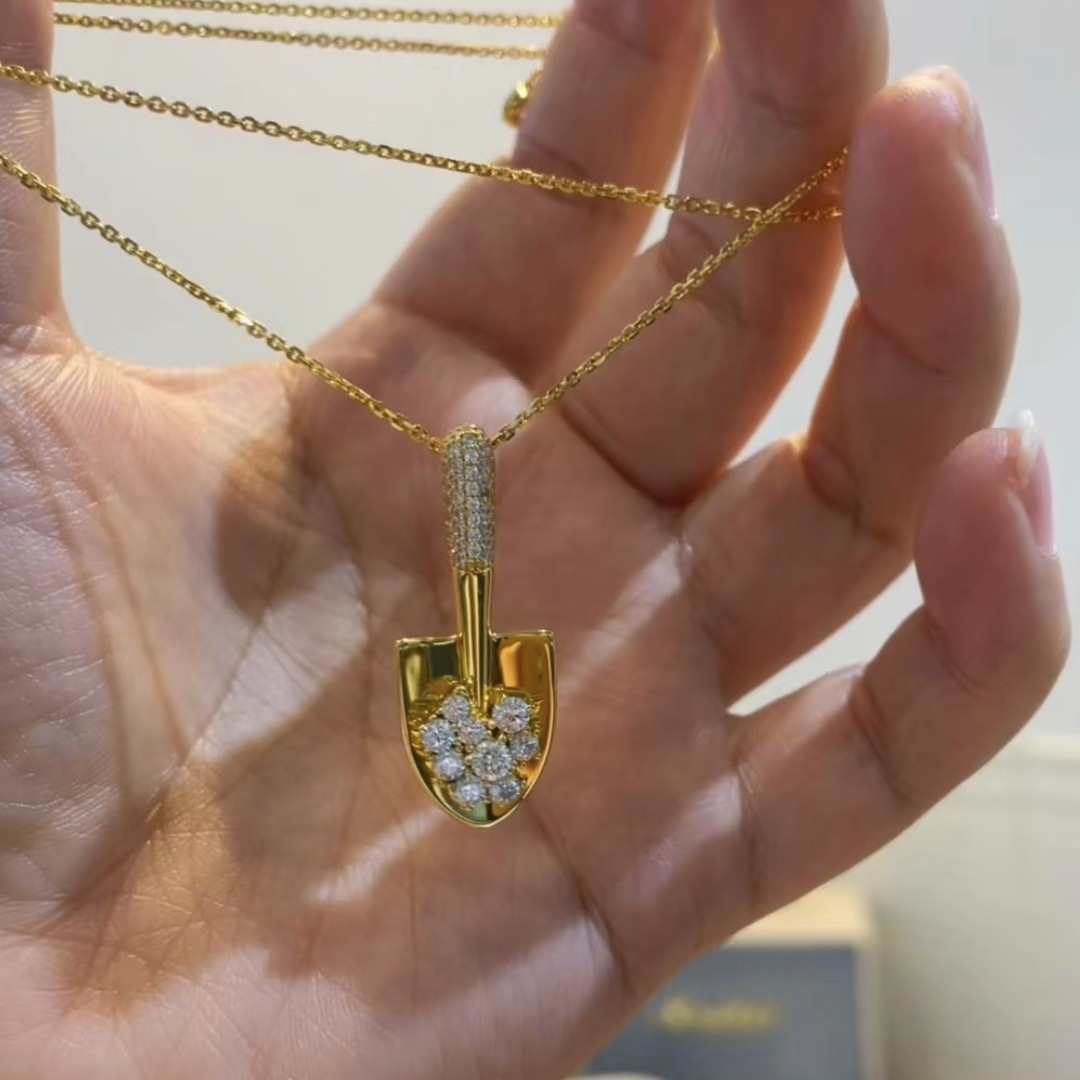 Vintage Gold Geometric Pattern Shovel Necklace For Women Daily Wear Inlaid With Diamonds Versatile Collarbone Chain High-end Fashion Jewelry