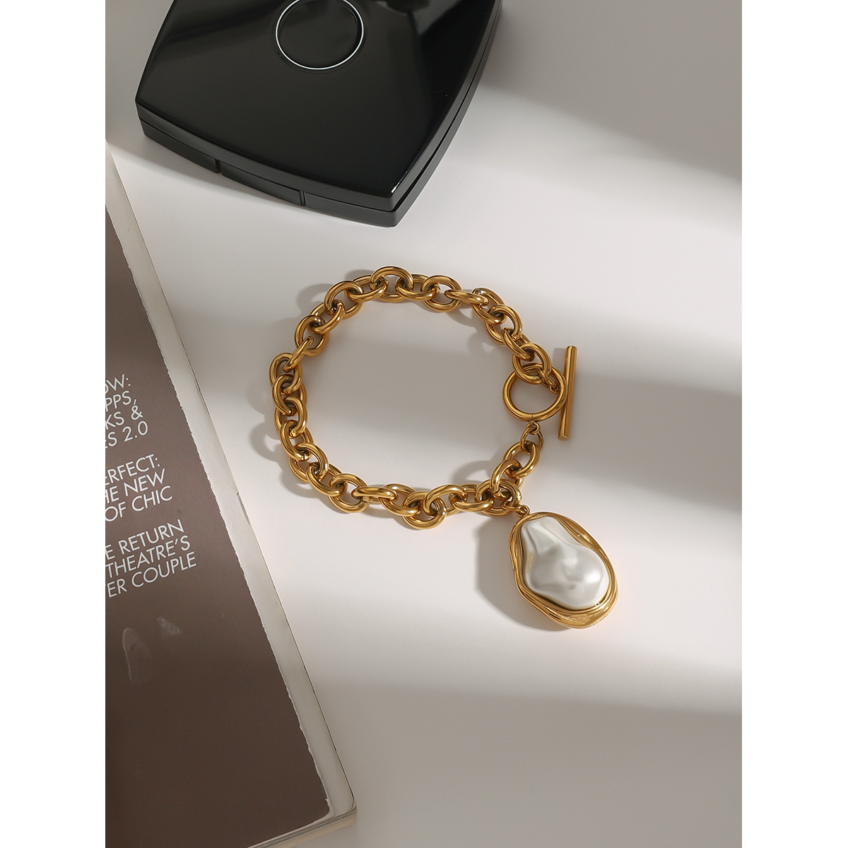 Women's 304 Stainless Steel Cable Chain PVD Coated 18K Gold Plated Toggle Inlay Irregular Pearl Bracelets Imitation Pearl Jewelry