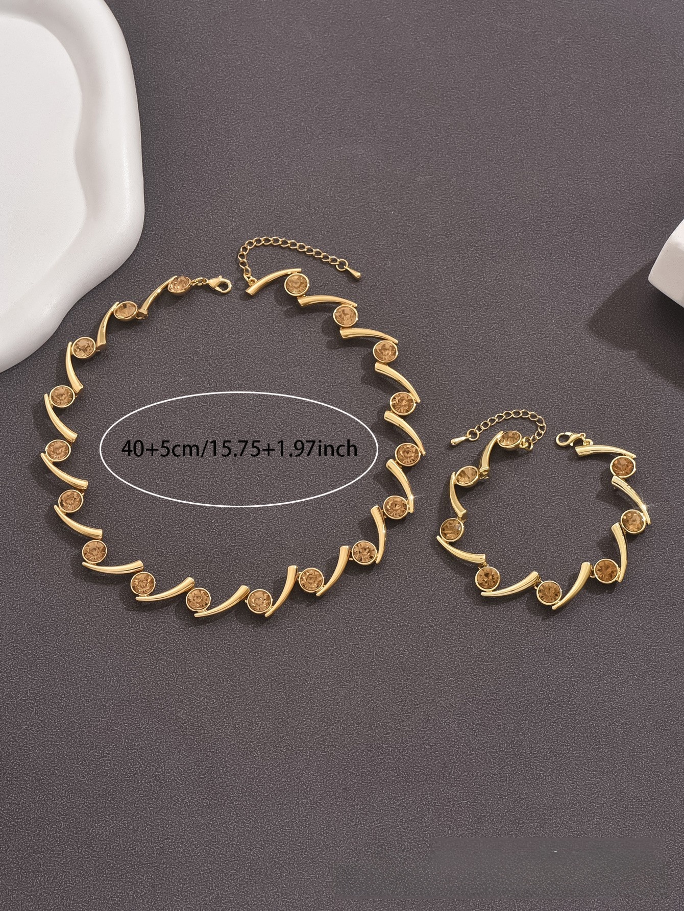 Simple Elegant Necklace For Banquet Women And Unisex Geometric Pattern Rhinestone And Copper Jewelry Set