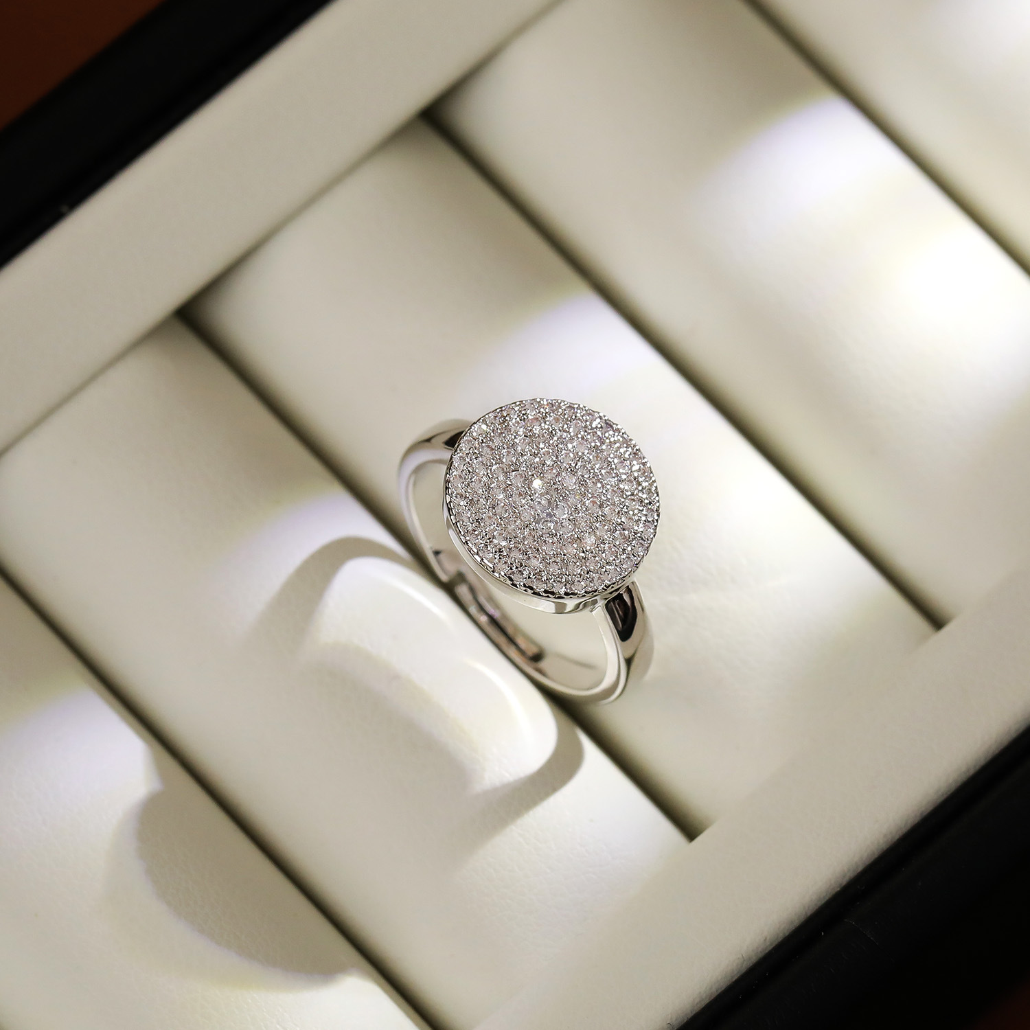 Elegant Silver Ladies Zircon Ring  Fashion Full Face Micro Paved Adjustable Open Hand Ring Simple Style