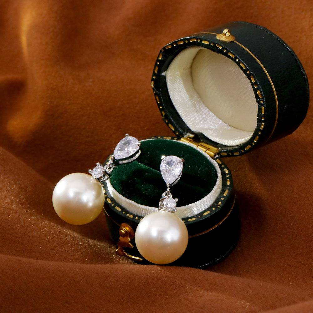 Fashionable Pearl Earrings Women's Round Zirconia Studs Luxury Light Elegant New 2025 Trendy Jewelry Accessories