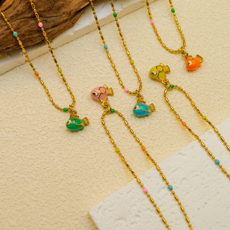 304 Stainless Steel Fish Pendant Necklace Cute Fat Fish Design Elegant Fashion Accessories Ladies European American Style Jewelry