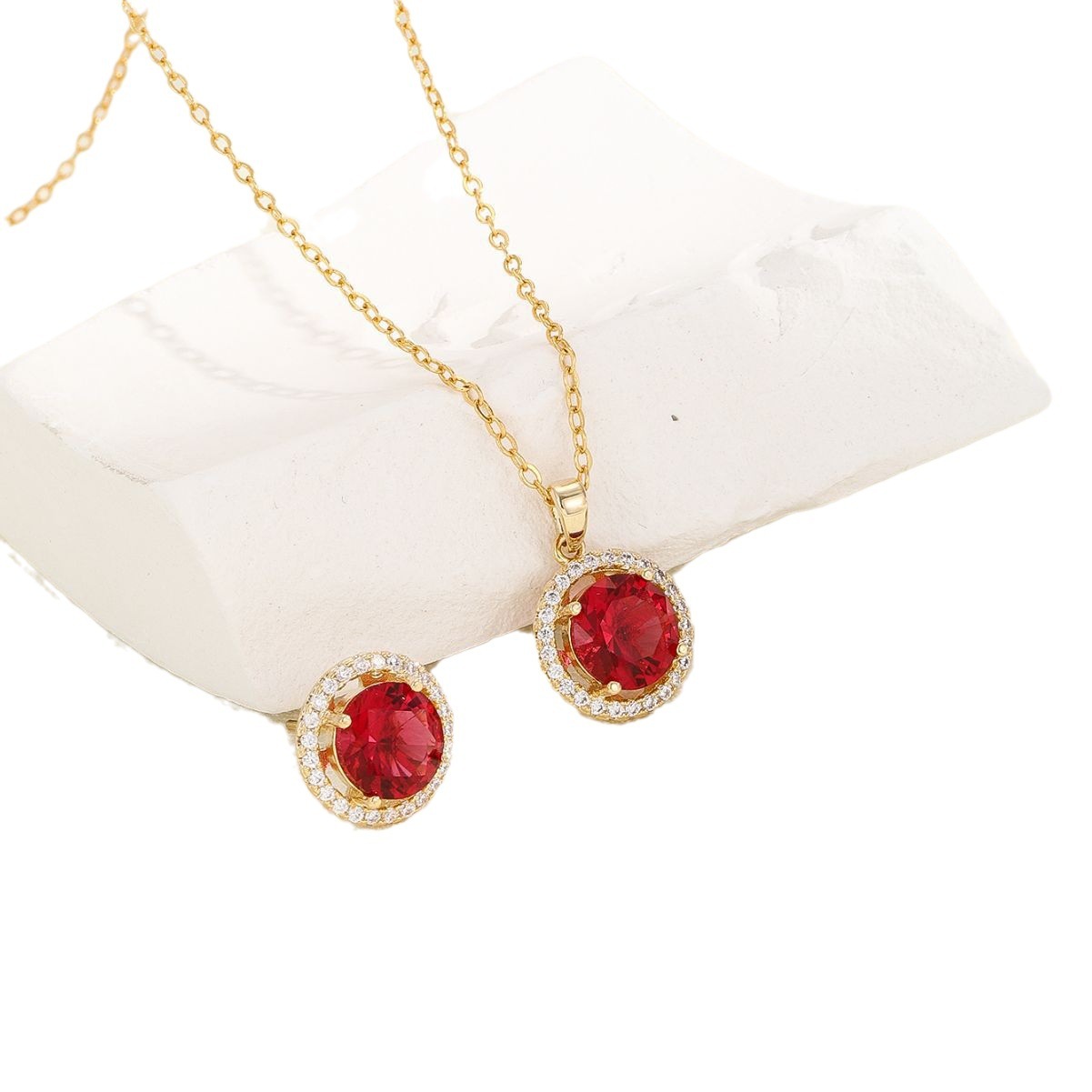 Elegant European Style Necklace Women's Super Shiny Zircon Fashionable Minimalist Design Luxury Jewelry Set