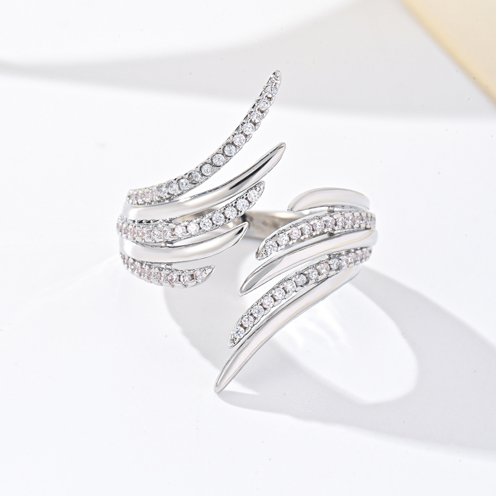 1 Piece Copper Inlaid Zircon Feather Design Luxurious Fashion Exaggerated Women's Ring Party Evening Accessories