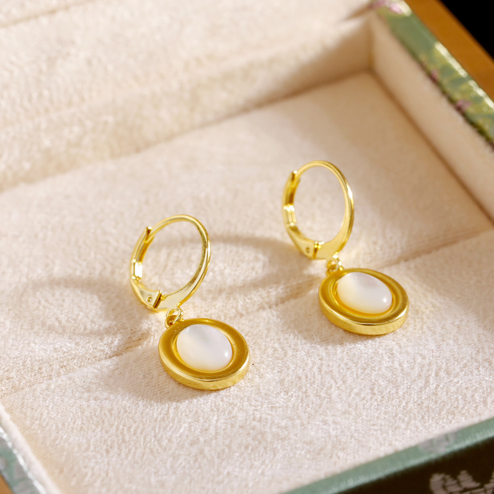 French Vintage Shell Earrings Women Summer High-End Lightweight Luxury Trendy Fashionable Jewelry Accessories