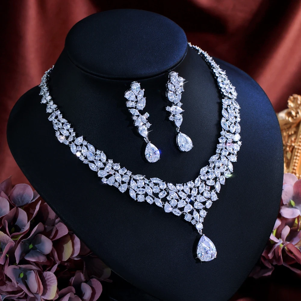 Copper Style White Gold Cubic Zirconia Necklace Earrings Two-Piece Set Shiny Water Drop Shaped Jewelry Set Suitable For Female Bride Party Banquet Wedding Wear