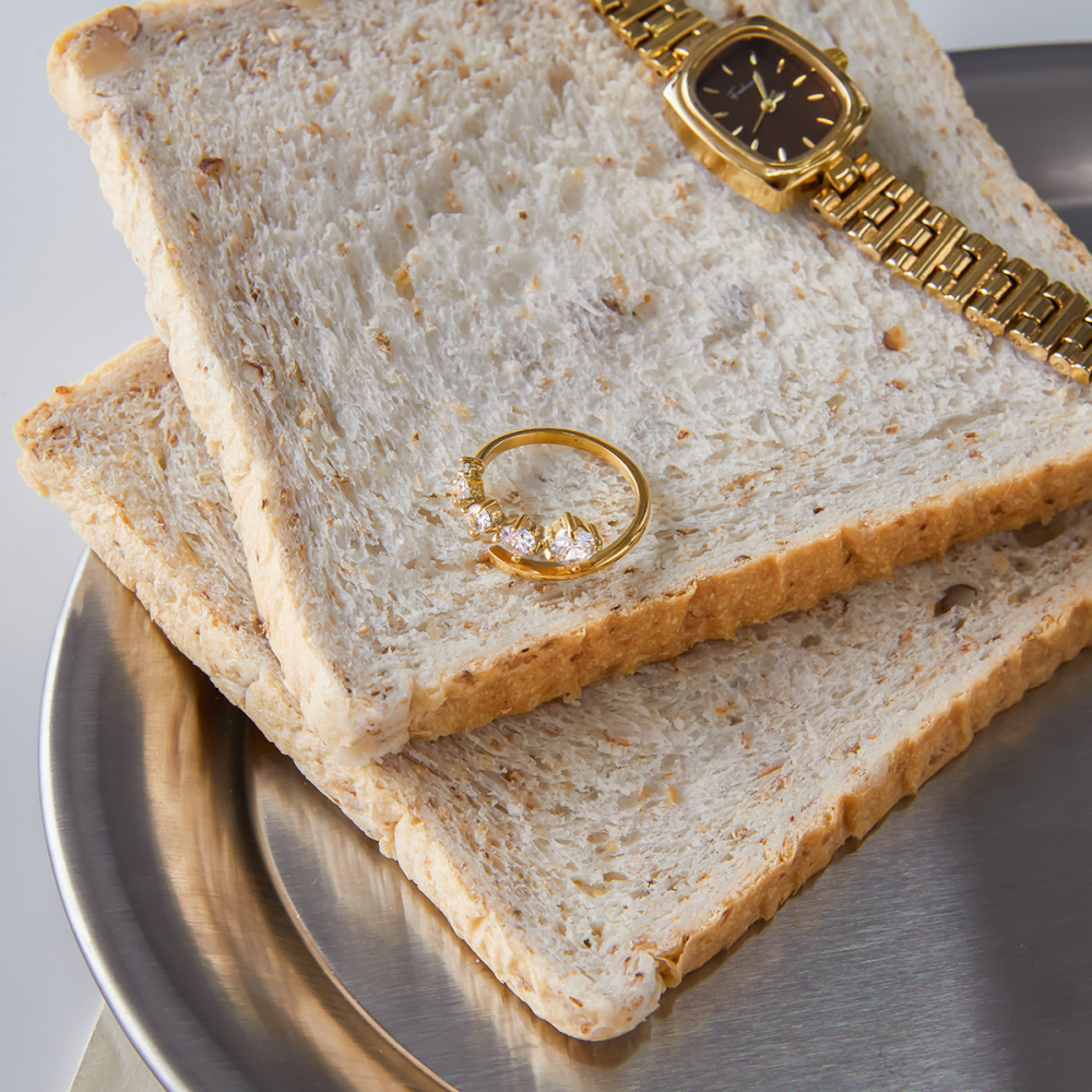 Ladies Classic Style 18K Gold Stainless Steel Round White Zirconia Ring Line Design Size 7 Jewelry Accessories Rings