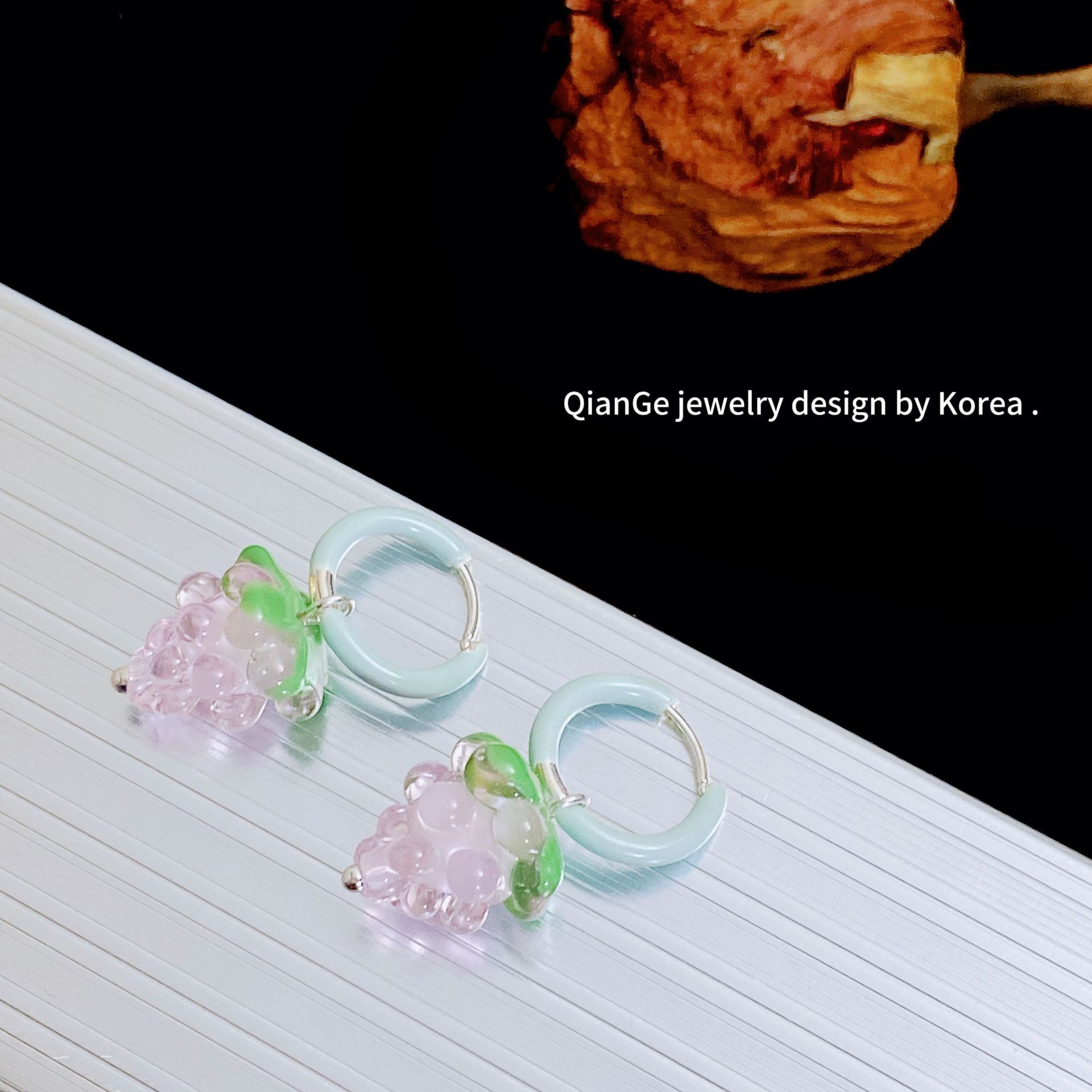 Elegant Sweet Grape Murano Glass Earrings For Women Two-Way Wear Design Fashionable Geometric Fruit Pattern Copper Jewelry