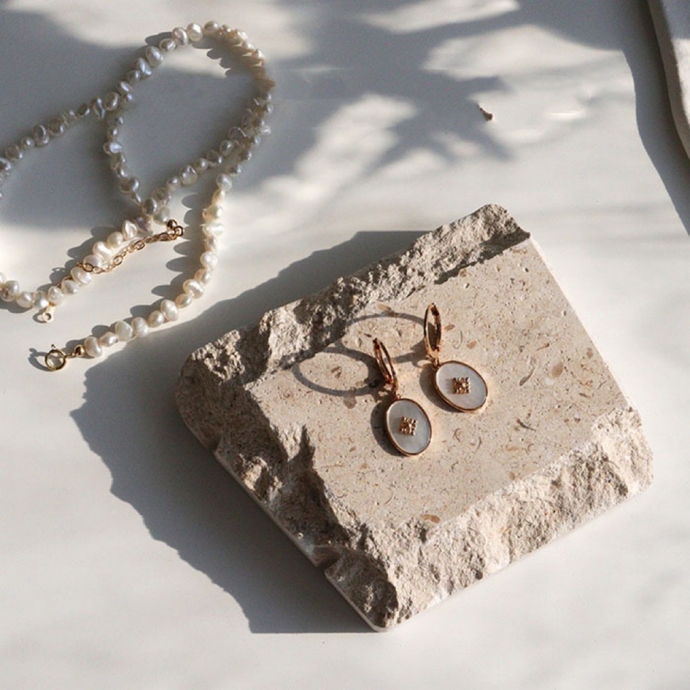 Handmade Shell Earrings For Women, Fashionable Geometric Pattern, Thick Gold-Plated, Printed Autumn/Winter Style Jewelry Earrings Accessories