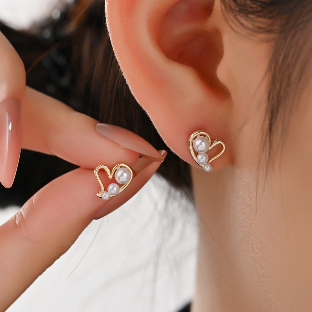 925 Sterling Silver Vintage Heart Pearl Stud Earrings Women's Trendy New Style High-End Unique Design Jewelry Accessories