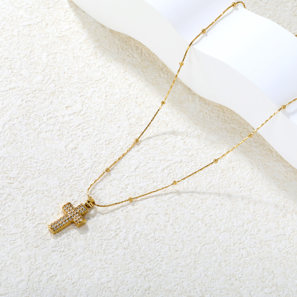 Elegant And Simple Cross Zircon Necklace For Women, European And American Style Jewelry Accessories, Geometric Pattern, 304 Stainless Steel Material