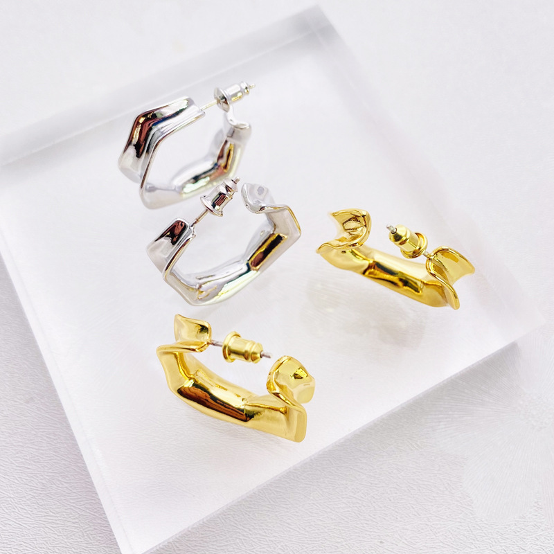 Folded Hoop Earrings Women's French  Cold Wind East Gate Earrings  Brass Plated 18K Earrings Wholesale