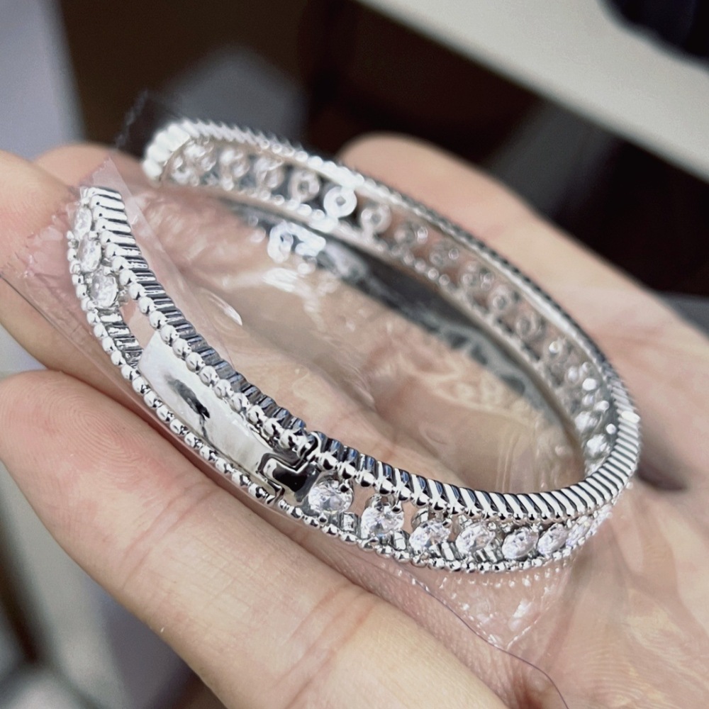 Vintage Full Diamond Dewdrop Bracelet New Chinese Style Gold Open High-end Versatile Copper Bracelet Modern Style Jewelry Accessories