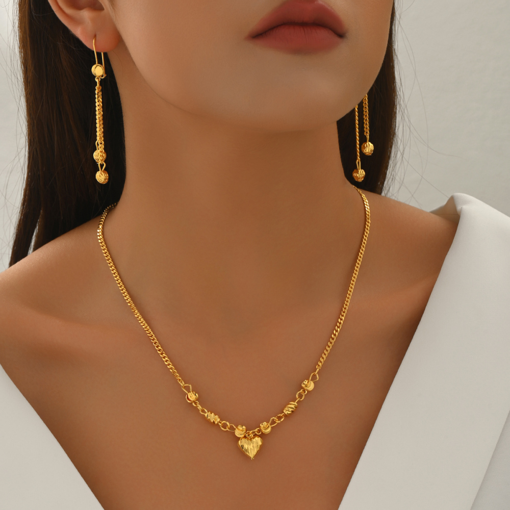 Three-Piece Sweet Heart Tassel Necklace Earring Set For Party Wear Gold Plated Copper Jewelry Accessories Fashionable Festive