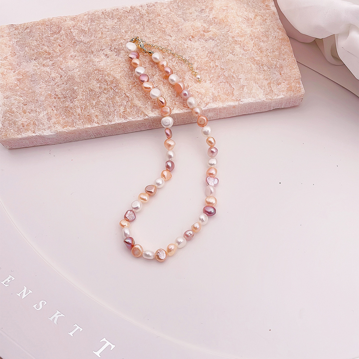Retro Irregular Baroque Pearl Necklace Natural Freshwater Pearl Women's New Fashion Pearl Clavicle Chain Geometric Pattern