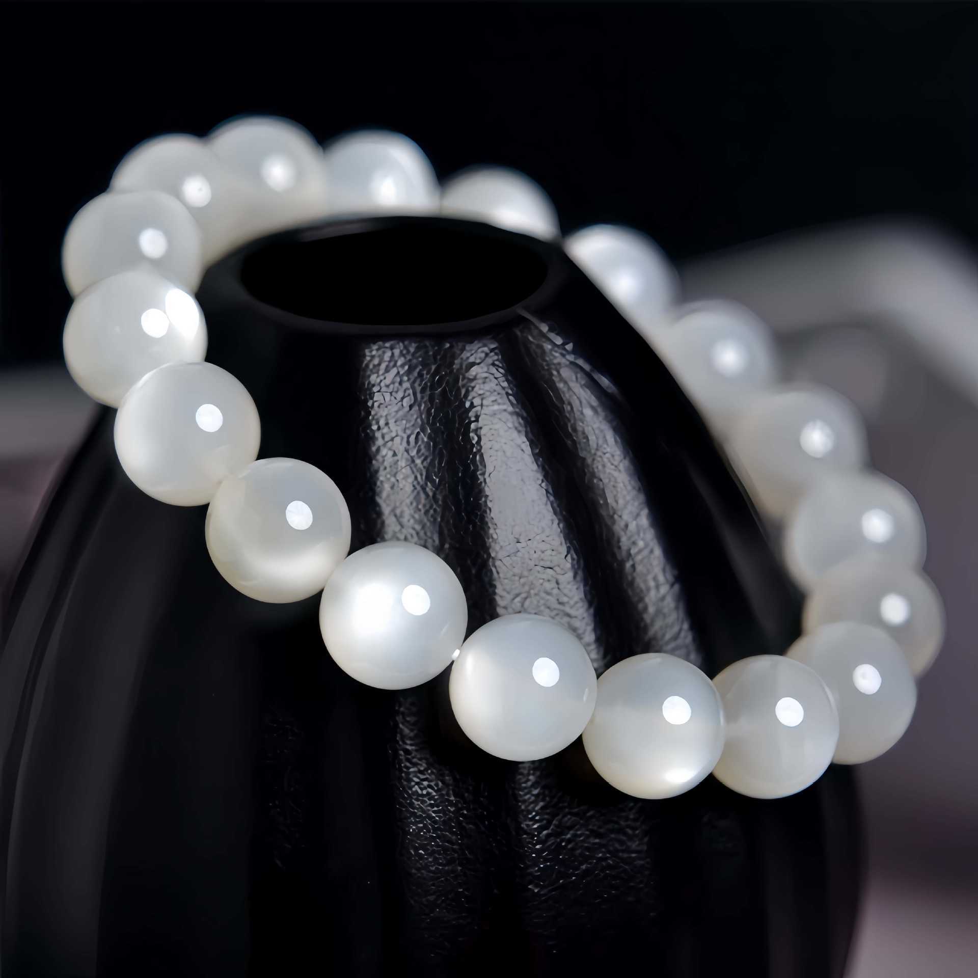 Natural White Moonstone Bracelet Strong Cat's Eye Body Transparent Crystal Gem Classic Round Bead Geometric Pattern Polished