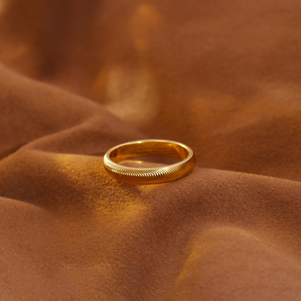 Trendy 2025 TikTok Ring Unique Design Simple Versatile Copper Plated 18K Gold Plain Band Finger Ring For Women Personality