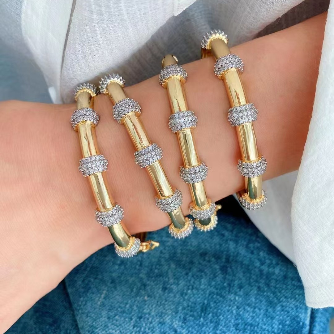 Wholesale Jewelry Retro Classic Style Nail Copper Zircon 18K Gold Plated Bangle