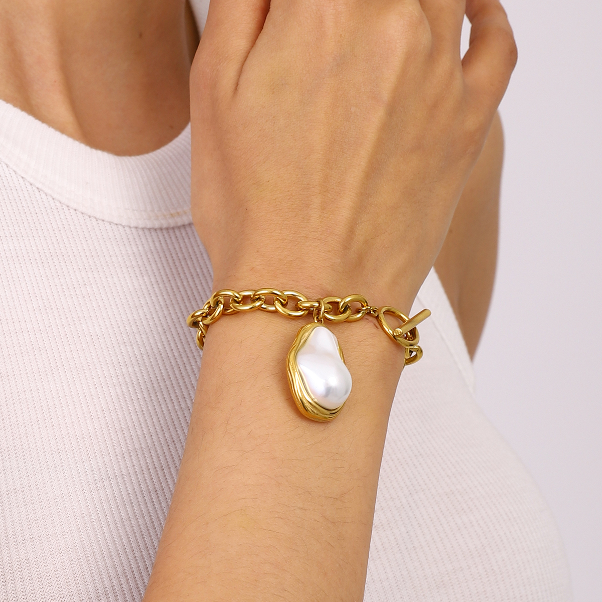 Women's 304 Stainless Steel Cable Chain PVD Coated 18K Gold Plated Toggle Inlay Irregular Pearl Bracelets Imitation Pearl Jewelry