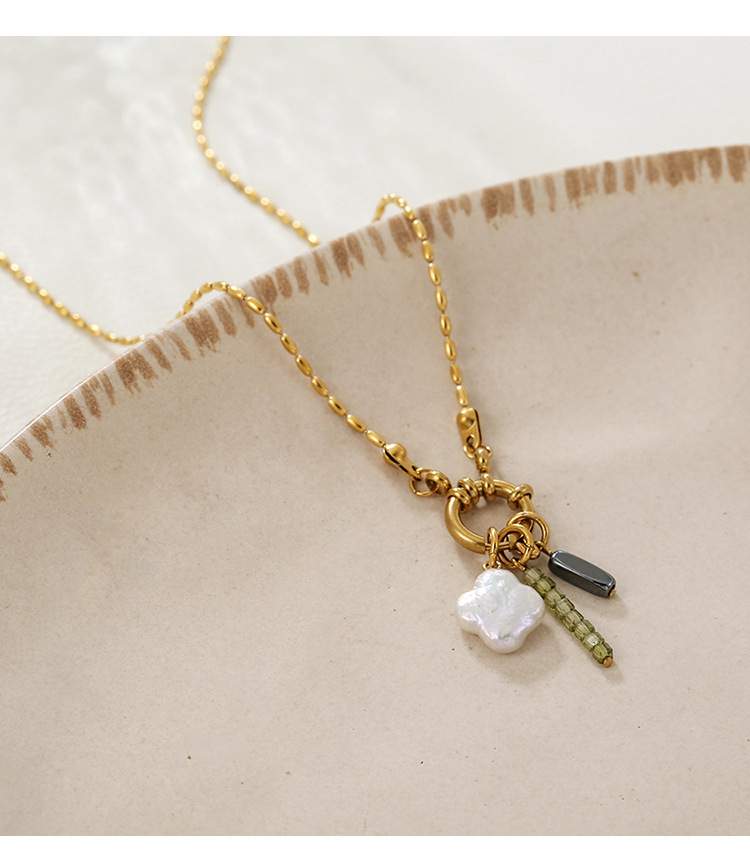 Titanium Steel Crystal Four-leaf Clover Black Gallstone Pendant Necklace Non-Fading Jewelry Accessories