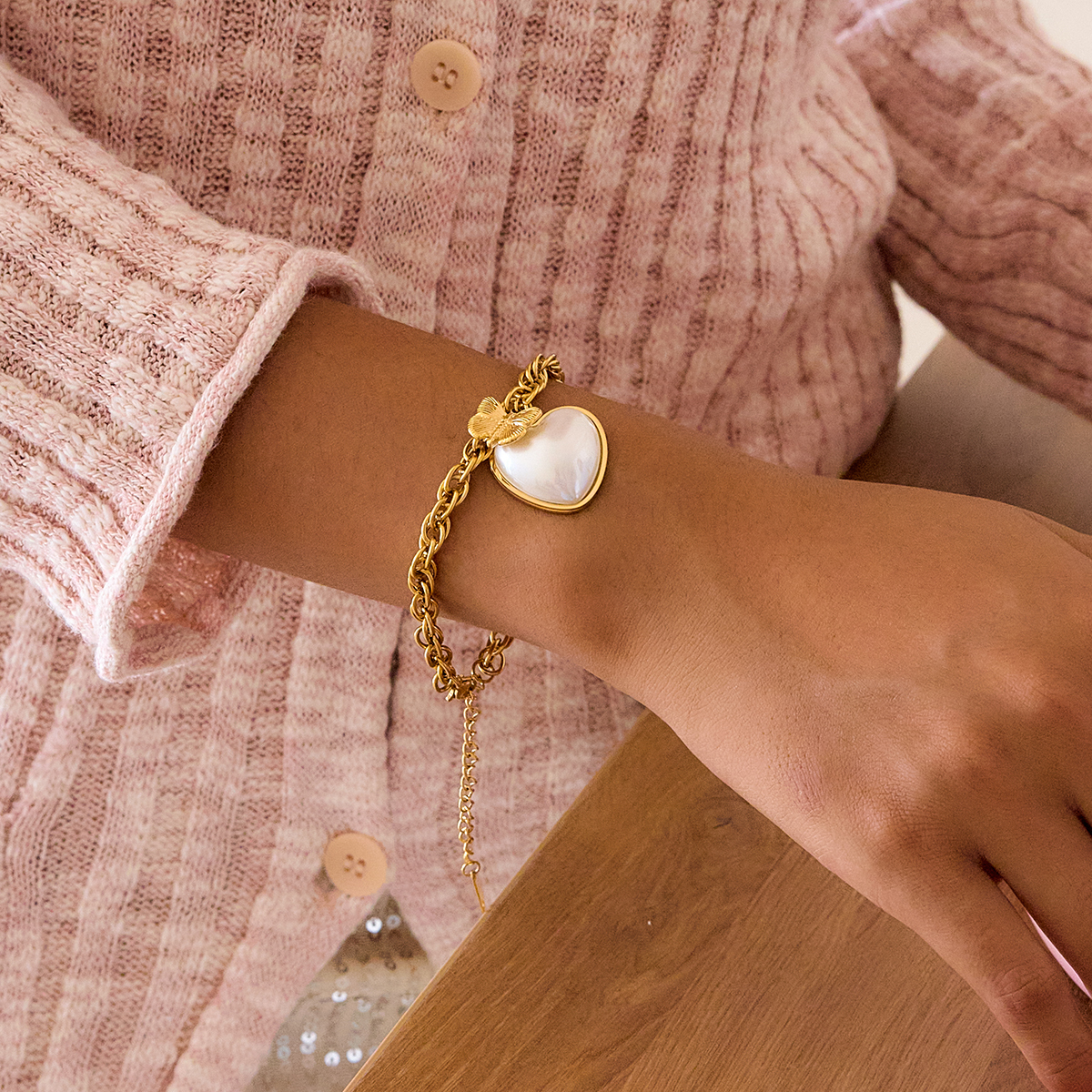 Women's Style - Elegant And Graceful / 18K Gold Stainless Steel + Imitation Shell Pearl / Heart Pearl + Butterfly Pendant Bracelet 17+5CM